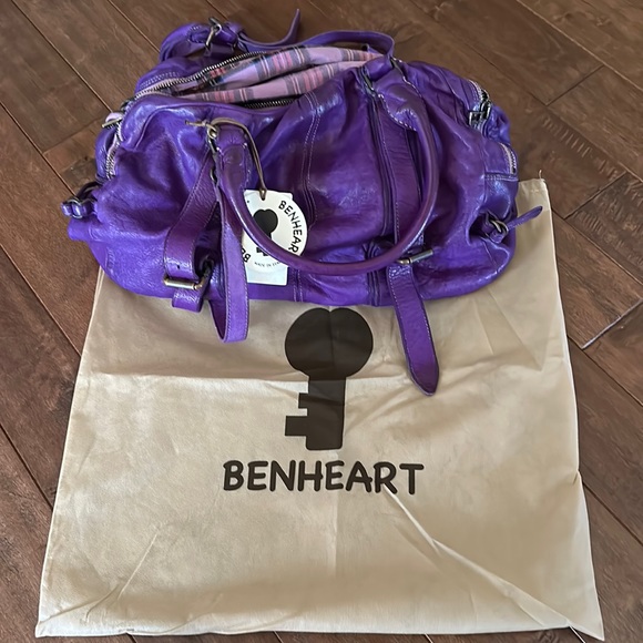 benheart Handbags - Benheart 100% purple leather duffel bag.